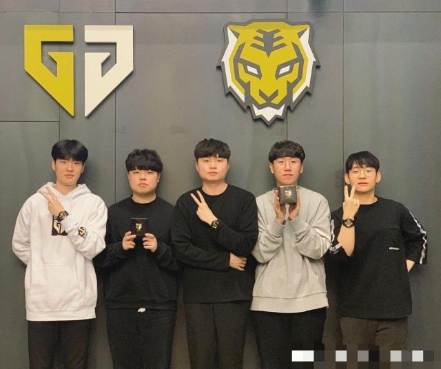 体系中极具 体系中极具