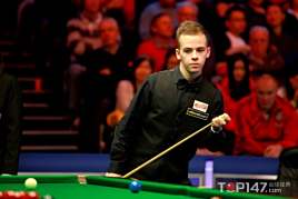 他以坚定的 他以坚定的